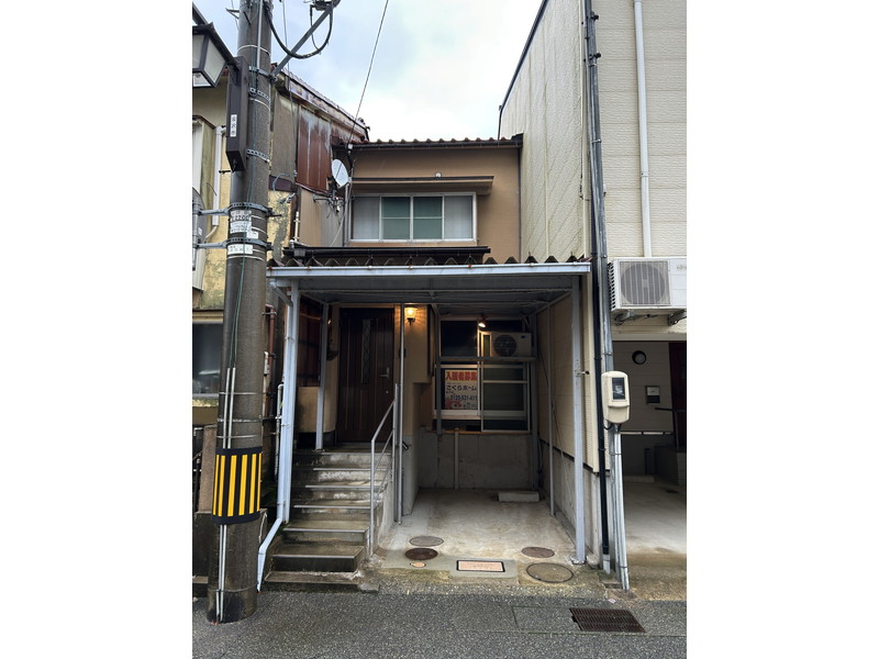 春日町貸家