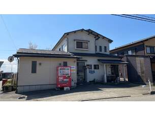 白山市一塚町　店舗付中古一戸建ての外観写真
