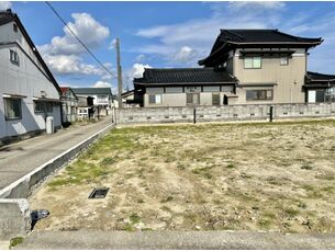 高岡市波岡　土地の外観