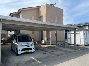 小松市川辺町　中古一戸建ての外観写真