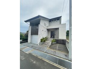 福井市八重巻中町　中古一戸建ての外観写真