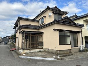 小松　川辺町　中古一戸建ての外観写真