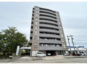 金沢　西泉(3)　中古マンションの外観写真