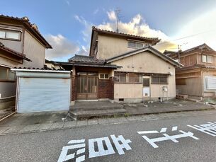 小松　白江町　中古一戸建ての外観写真