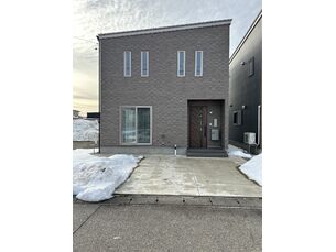 高岡　神田新町　未入居一戸建て　※B棟の外観
