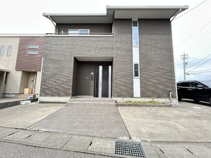 白山　源兵島町　中古一戸建の外観写真