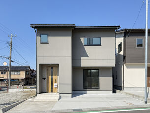 金沢　南森本町　未入居一戸建て　※左棟の外観写真