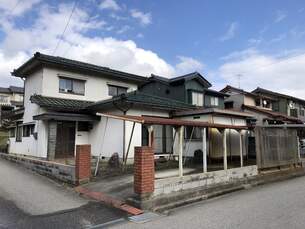 富山市北代字村巻　中古一戸建ての外観写真